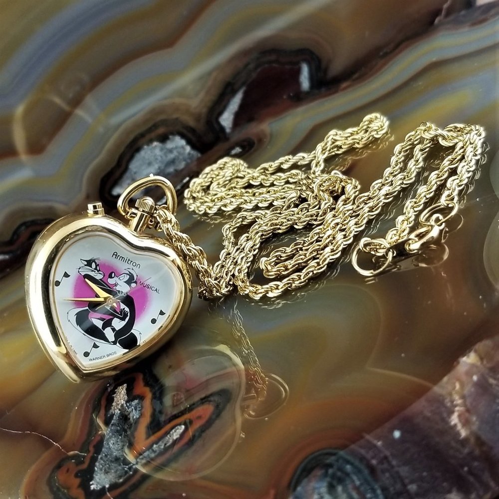 Vintage Warner Brothers PEPE LE PEW Penelope Musical Heart Watch Necklace - Picture 2 of 5
